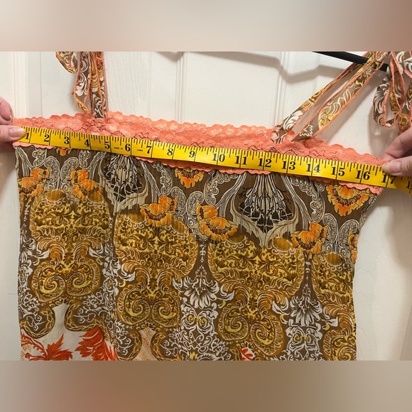 Semi-shear boho style top. - Picture 3 of 7